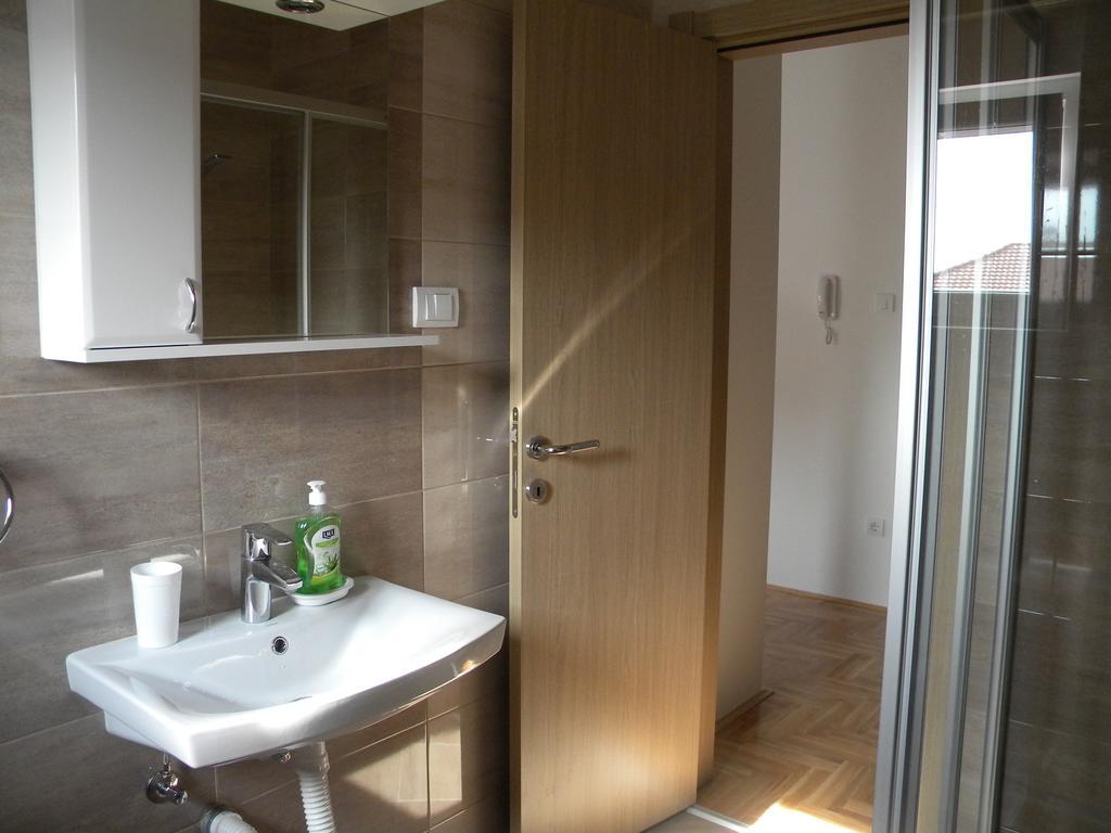 Apartment Srebrni Oblak Arandjelovac Exterior foto